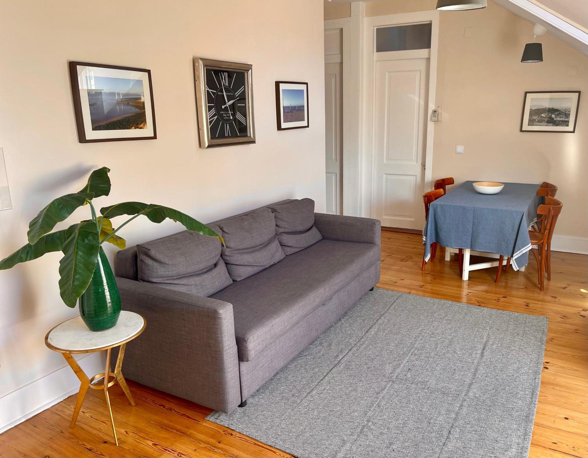 Beautiful Apartment Bairro Alto - River View Lisbon Bagian luar foto